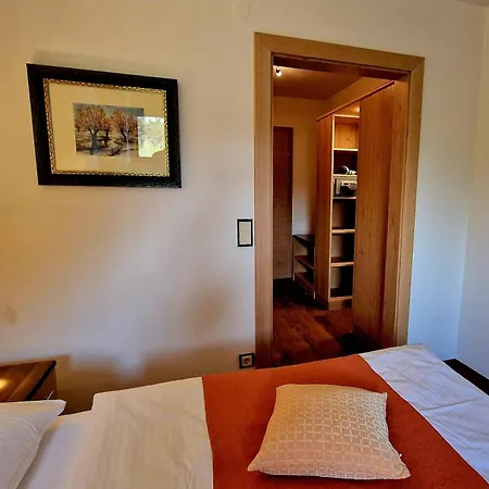 Landgasthof Trattnig Guest house Schiefling am See